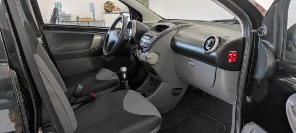 Peugeot 107 1.0 Urban 7