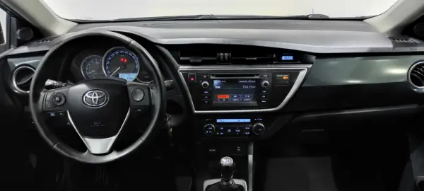 Toyota Auris 1.4 D-4D Com. +P.Techno+P.Sport 24