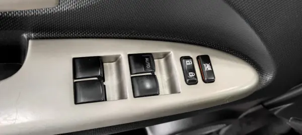 Toyota Urban Cruiser Outro 38