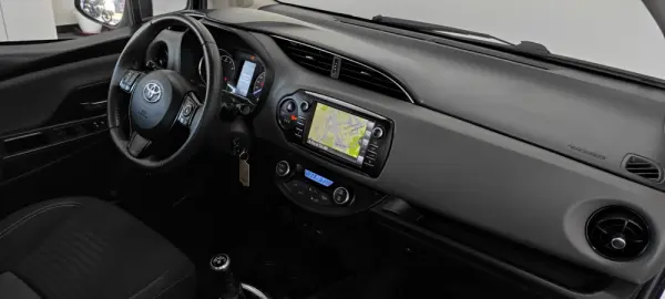 Toyota Yaris 1.0 VVT-i Comfort 23