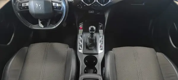 DS DS3 Crossback 37