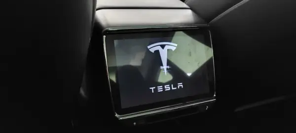 Tesla Model 3 Long Range AWD Dual Motor 32