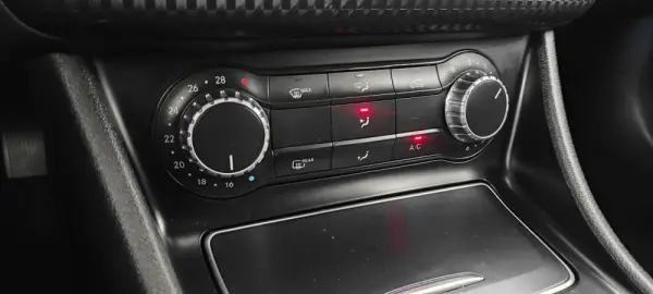 Mercedes-Benz A 160 7G-DCT 32