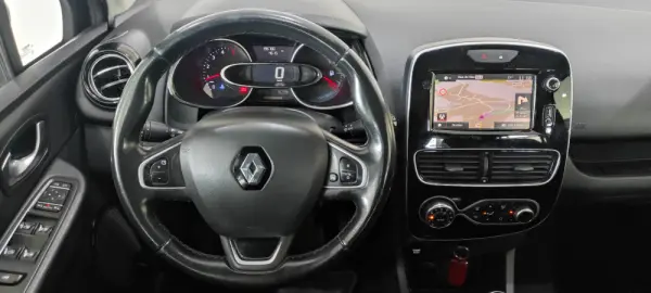 Renault Clio Sport Tourer Outro 9