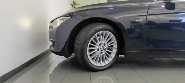 BMW 318 d Auto Line Luxury 10