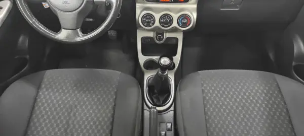 Toyota Urban Cruiser Outro 33