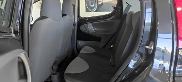 Peugeot 107 1.0 Urban 18