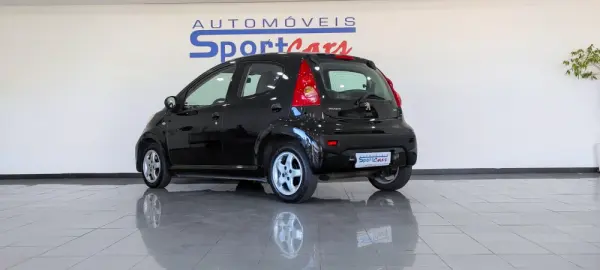 Peugeot 107 1.0 Urban 4