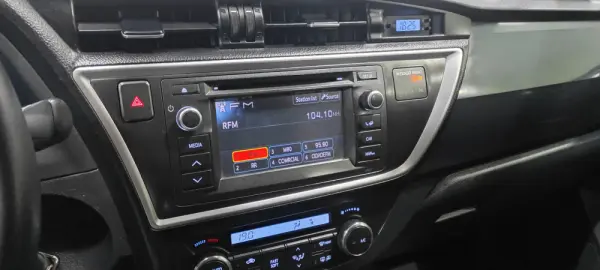 Toyota Auris 1.4 D-4D Com. +P.Techno+P.Sport 31