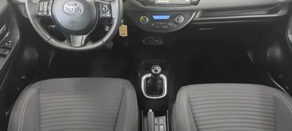 Toyota Yaris 1.0 VVT-i Comfort 33