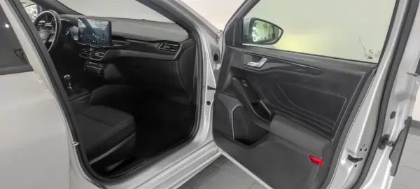 Ford Focus 1.0 EcoBoost MHEV ST-Line 21