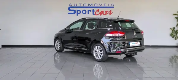 Renault Clio Sport Tourer Outro 4