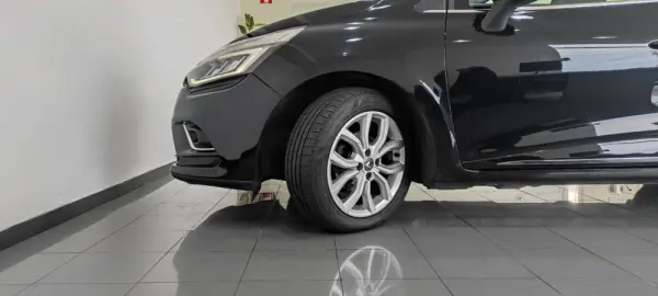 Renault Clio Sport Tourer Outro 10