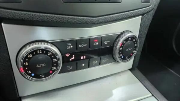 Mercedes-Benz C 250 CDI Classic BlueEfficiency 37