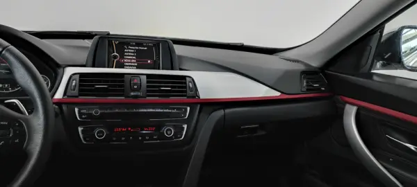 BMW 328 i xDrive Line Sport Auto 27