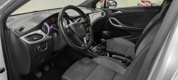 Opel Astra 1.2 Turbo 17