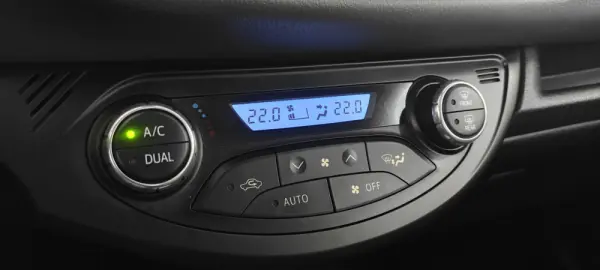 Toyota Yaris 1.0 VVT-i Comfort 31