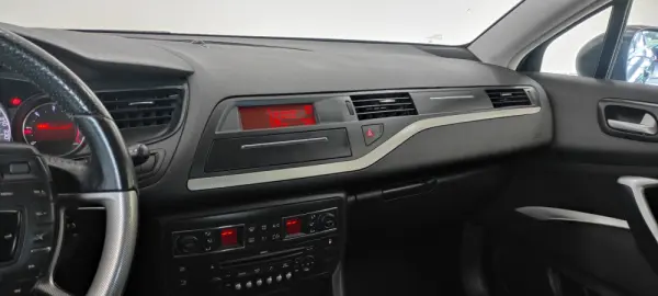 Citroen C5 1.6 HDi VTR 23