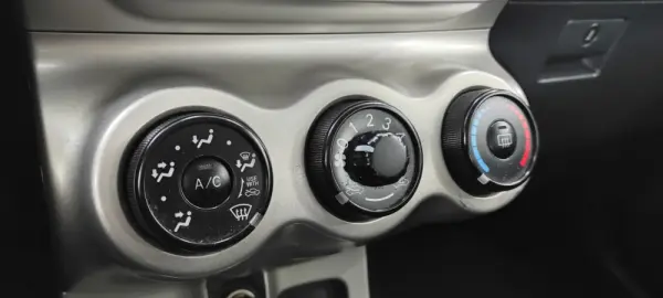 Toyota Urban Cruiser Outro 30