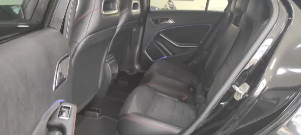 Mercedes-Benz A 180 CDi BE AMG Line 19