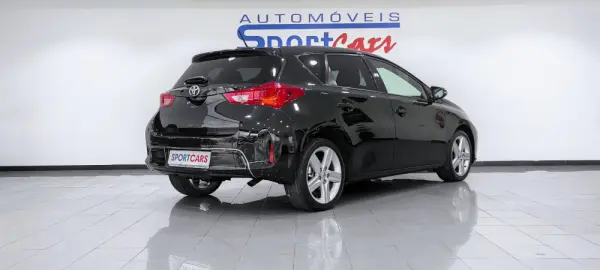 Toyota Auris 1.4 D-4D Com. +P.Techno+P.Sport 2