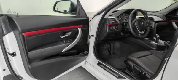 BMW 328 i xDrive Line Sport Auto 15