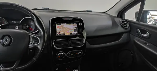 Renault Clio Sport Tourer Outro 27