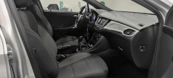 Opel Astra 1.2 Turbo 23