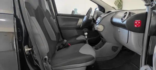 Peugeot 107 1.0 Urban 23