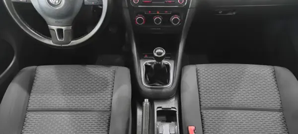 Volkswagen Golf 1.6 TDi Confortline 34