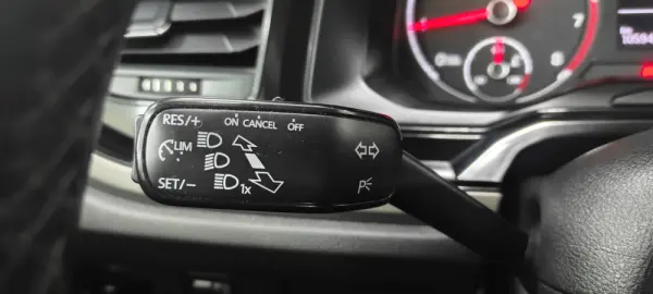 Volkswagen Polo 1.0 TSI Comfortline 37