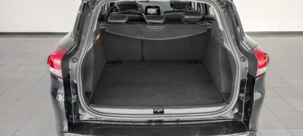 Renault Clio Sport Tourer Outro 20