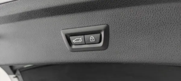 BMW 328 i xDrive Line Sport Auto 20