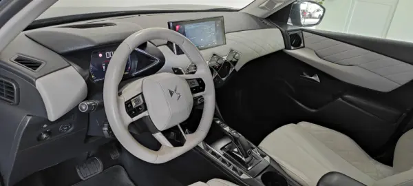DS DS3 Crossback 1.2 PureTech Grand Chic EAT8 17