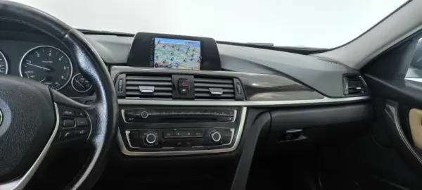 BMW 318 d Auto Line Luxury 29