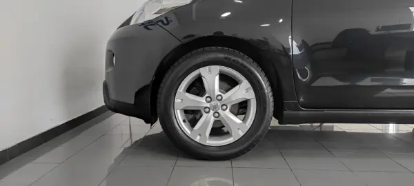 Toyota Urban Cruiser Outro 39