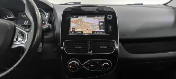 Renault Clio Sport Tourer Outro 28