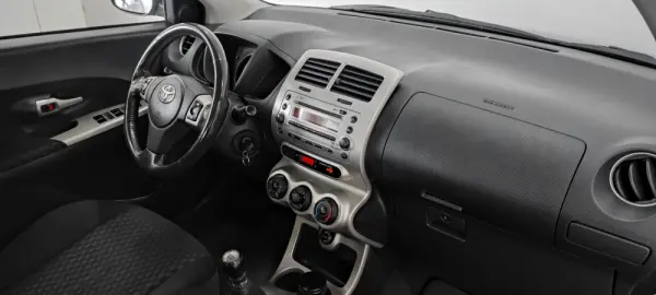 Toyota Urban Cruiser Outro 7