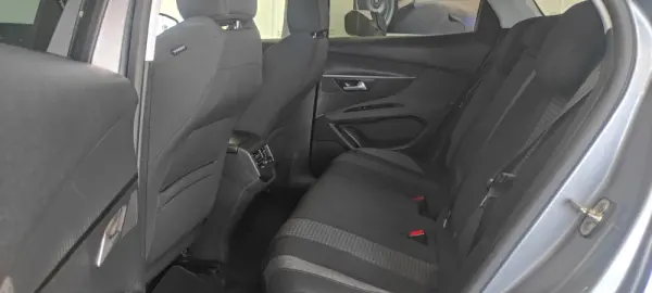 Peugeot 3008 1.5 BlueHDi Active 18