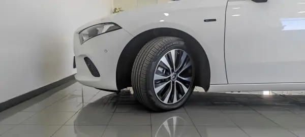 Mercedes-Benz A 250 A 250e 10