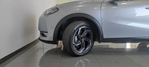 DS DS3 Crossback 1.2 PureTech Grand Chic EAT8 10