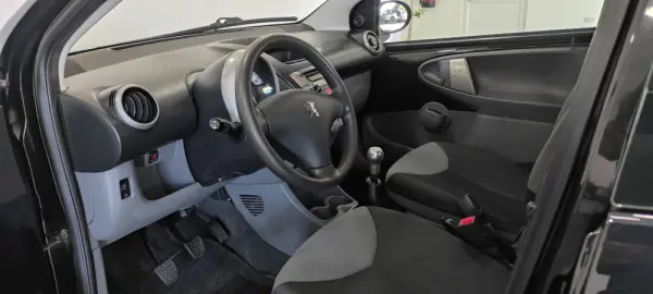 Peugeot 107 1.0 Urban 5