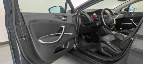 Citroen C5 1.6 HDi VTR 15