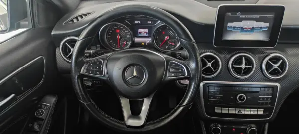 Mercedes-Benz A 160 7G-DCT 9