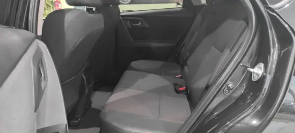 Toyota Auris 1.4 D-4D Com. +P.Techno+P.Sport 18