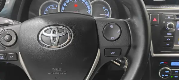 Toyota Auris 1.4 D-4D Com. +P.Techno+P.Sport 30