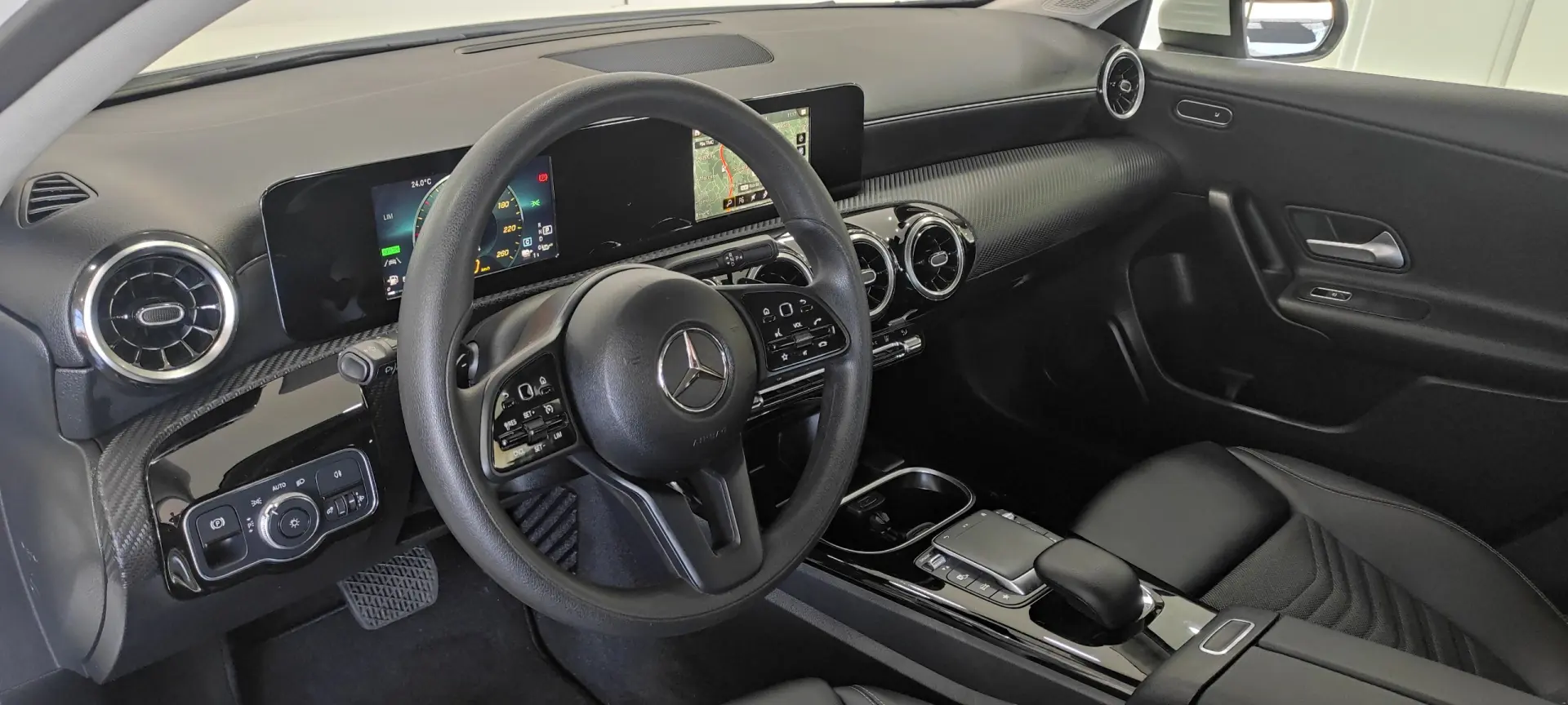 Mercedes-Benz A 250 A 250e 5
