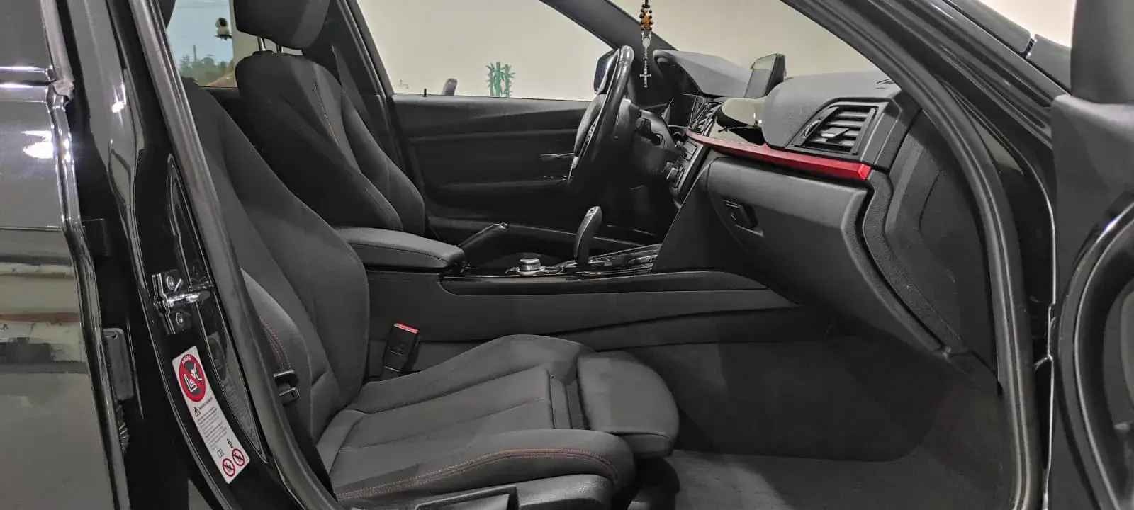 BMW 318 d Auto Line Sport 23