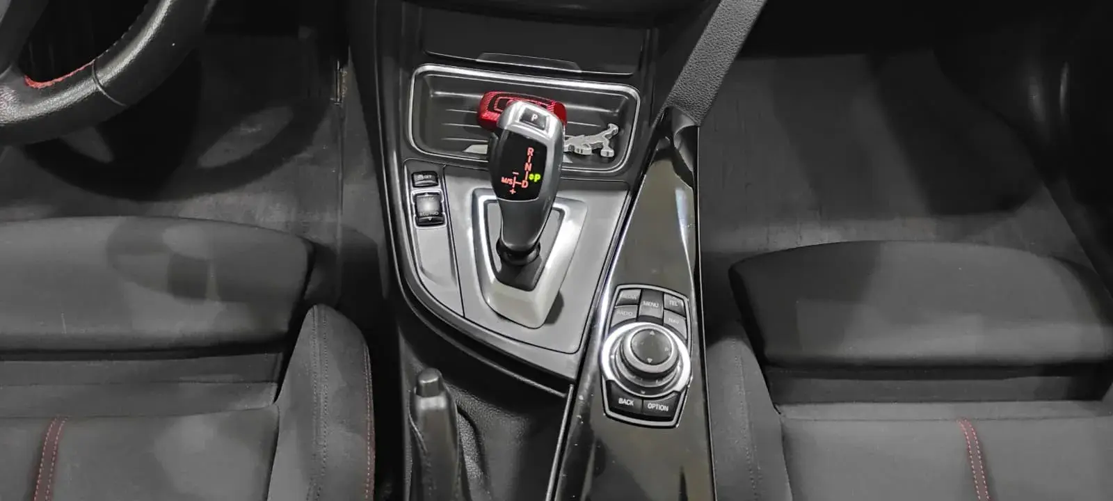 BMW 318 d Auto Line Sport 27