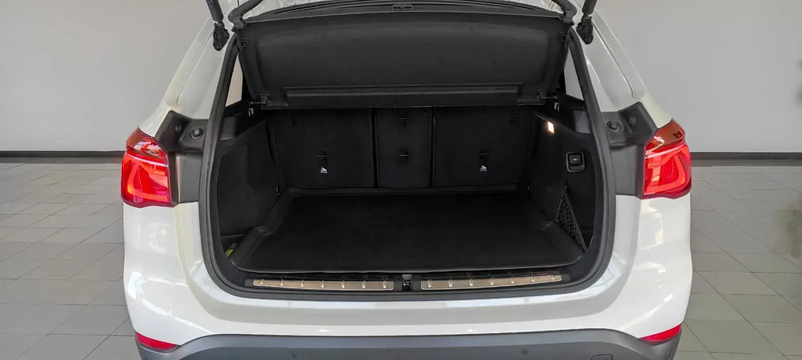 BMW X1 18 d sDrive Line Sport 19